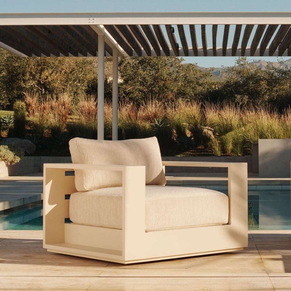 Hayman Aluminum Swivel Lounge Chair by Harbour lifestyle 1