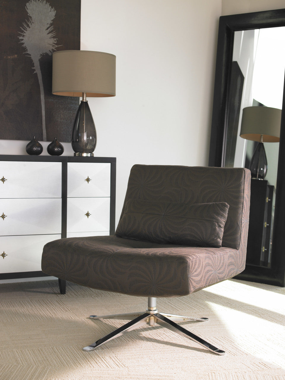 Hugo Swivel Accent Chair
