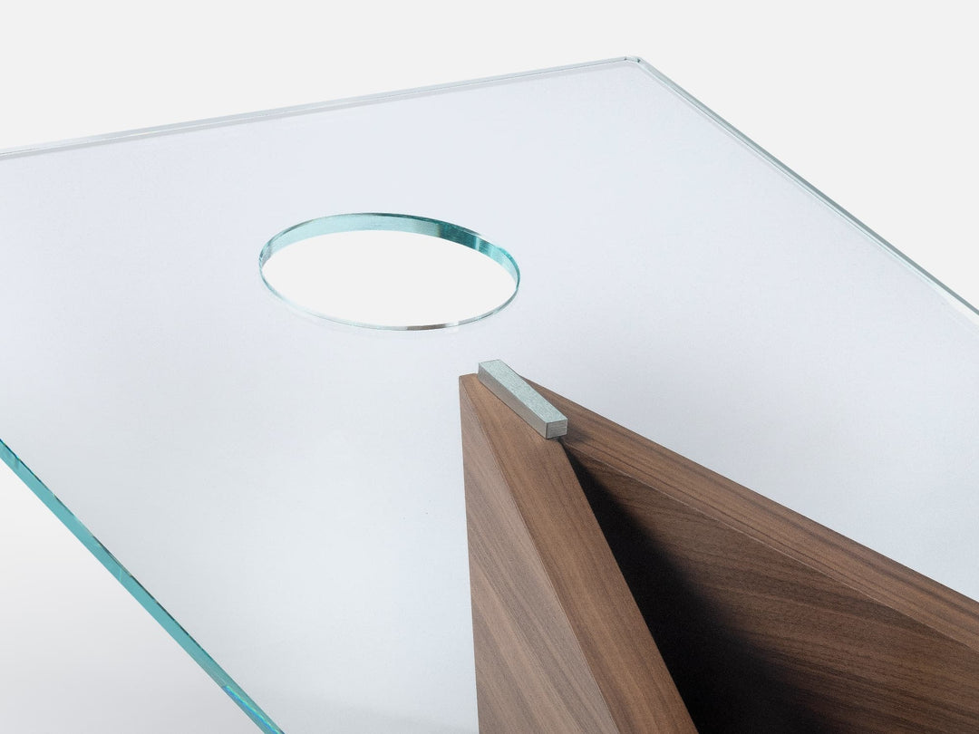 Lancio Wood Cornhole Game by Impatia, detail
