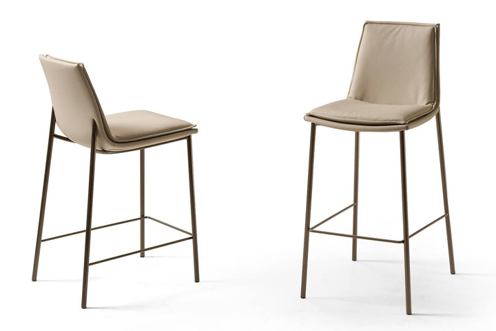 Lara Bar Stool