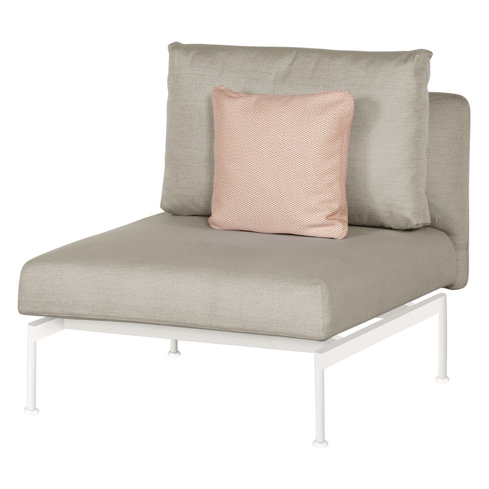 Layout Single Bench by Barlow Tyrie, white background
