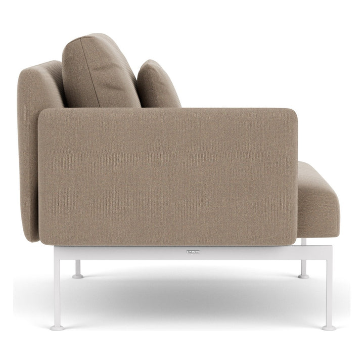 Layout Single Seat – One Arm by Barlow Tyrie – alternate view