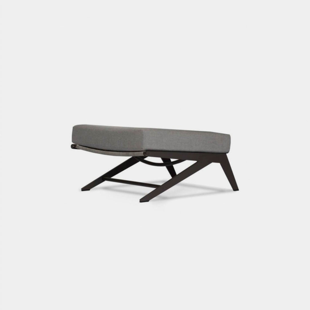 Loop Ottoman by Harbour detail view 2