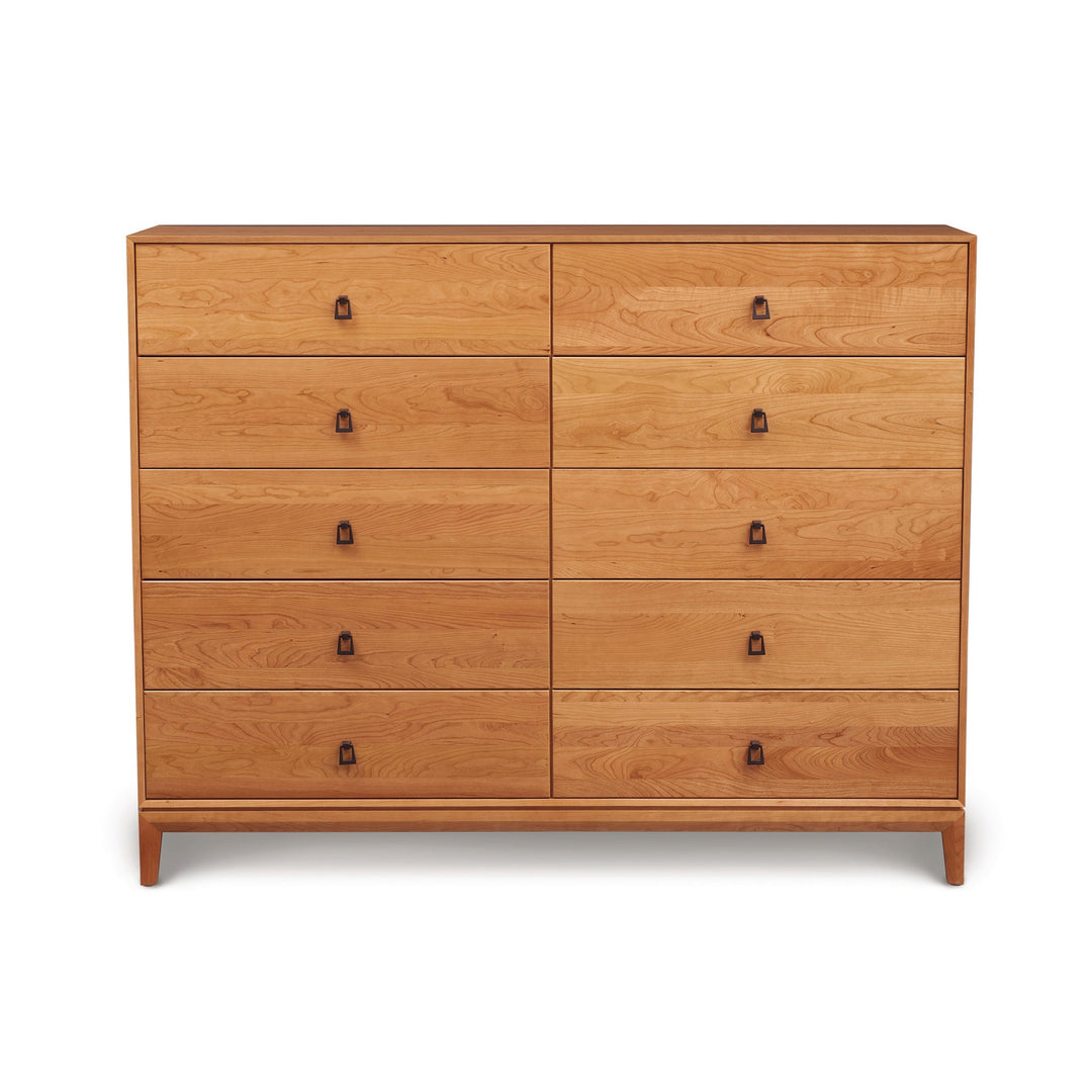 Mansfield 10-Drawer Dresser detail