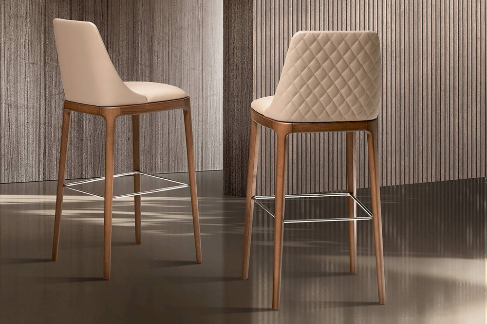 Max Bar Stool