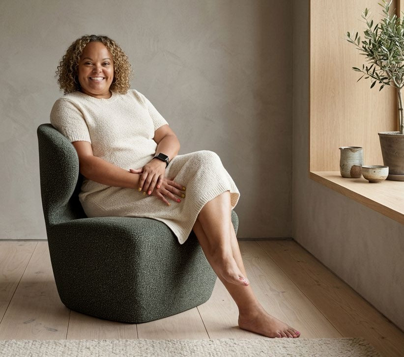 Mello 5035 Lounge Chair in Kale lifestyle