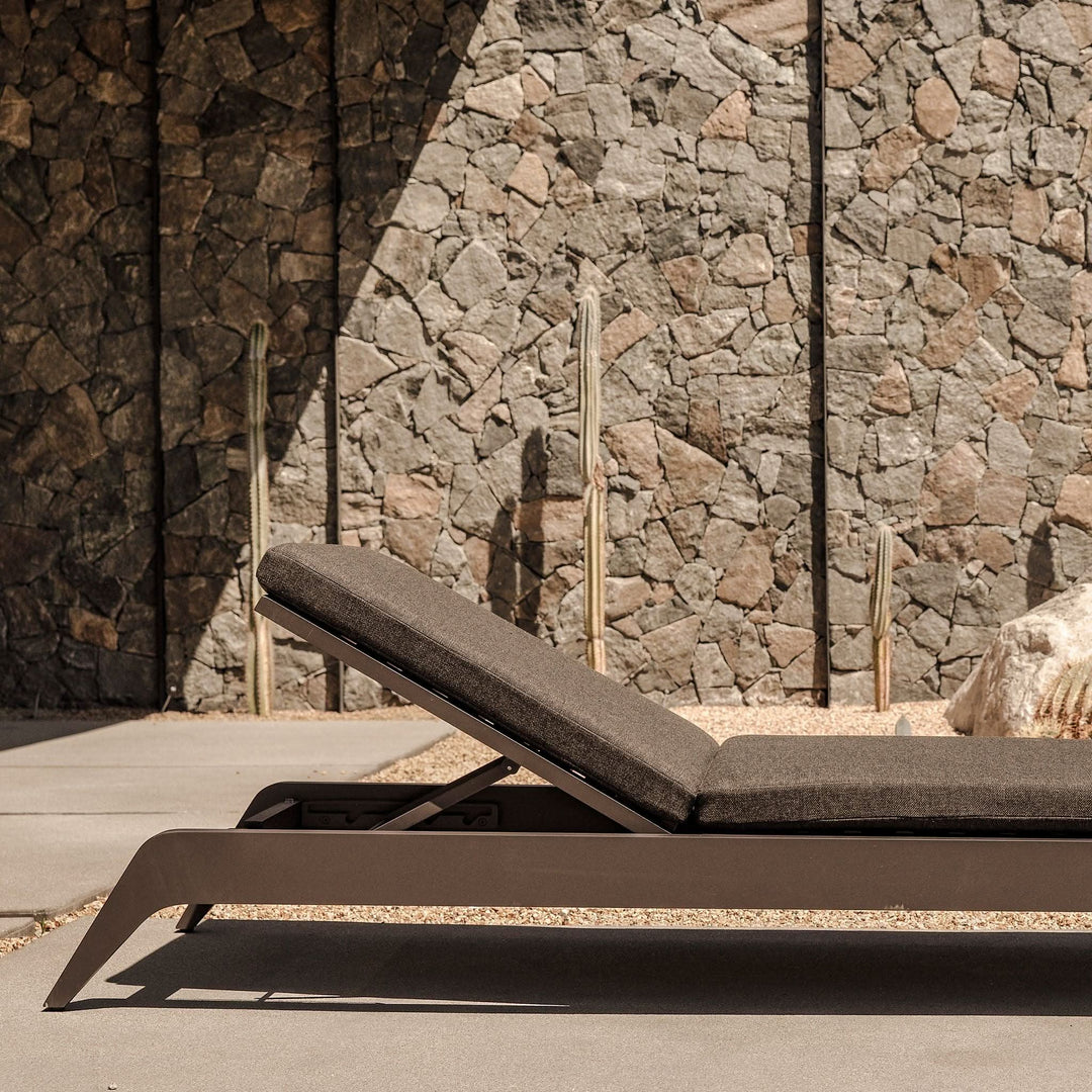 MLB Aluminum Slatted Sun Lounge by Harbour lifestyle 2