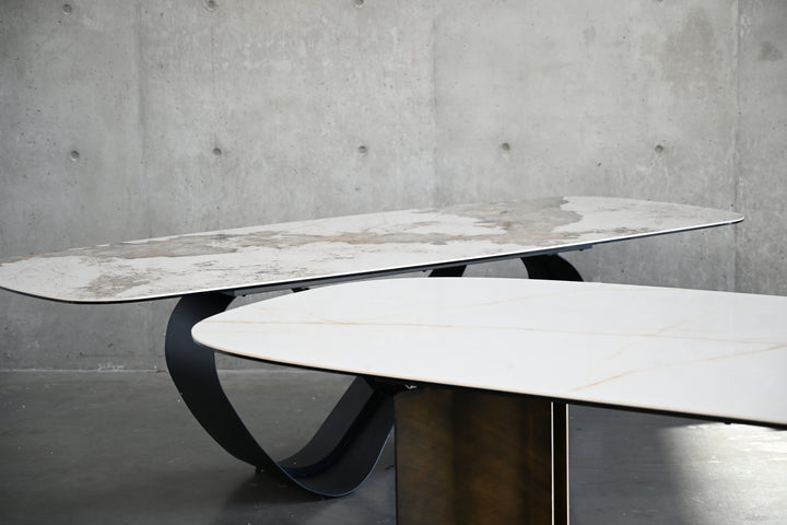 Mobital Wave 103-inch dining table in Magellano ceramic, studio view