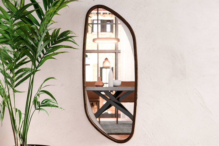 Kelly Mirror