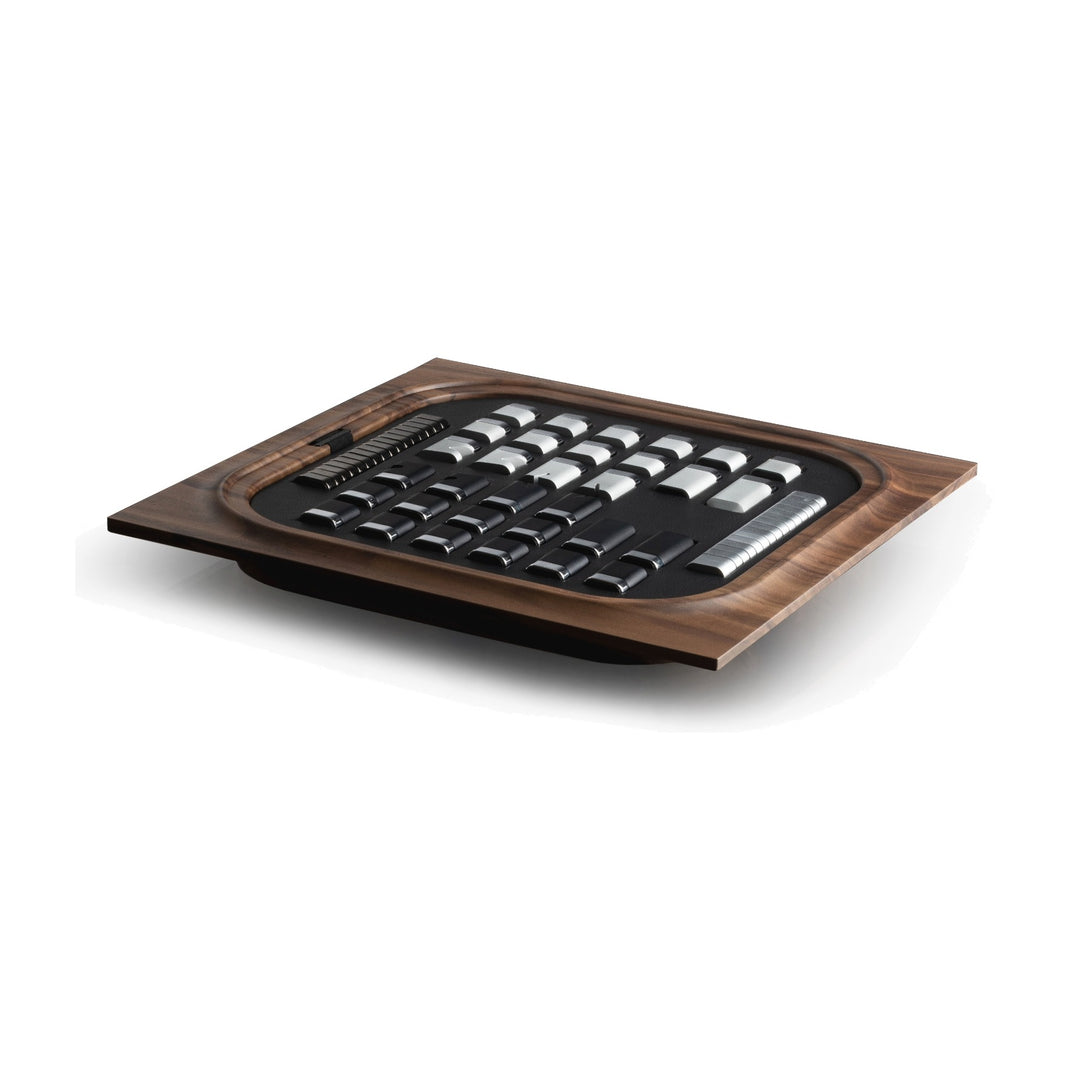Mossa Chess Set by Impatia