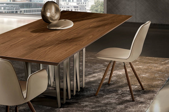 Narciso Dining Table