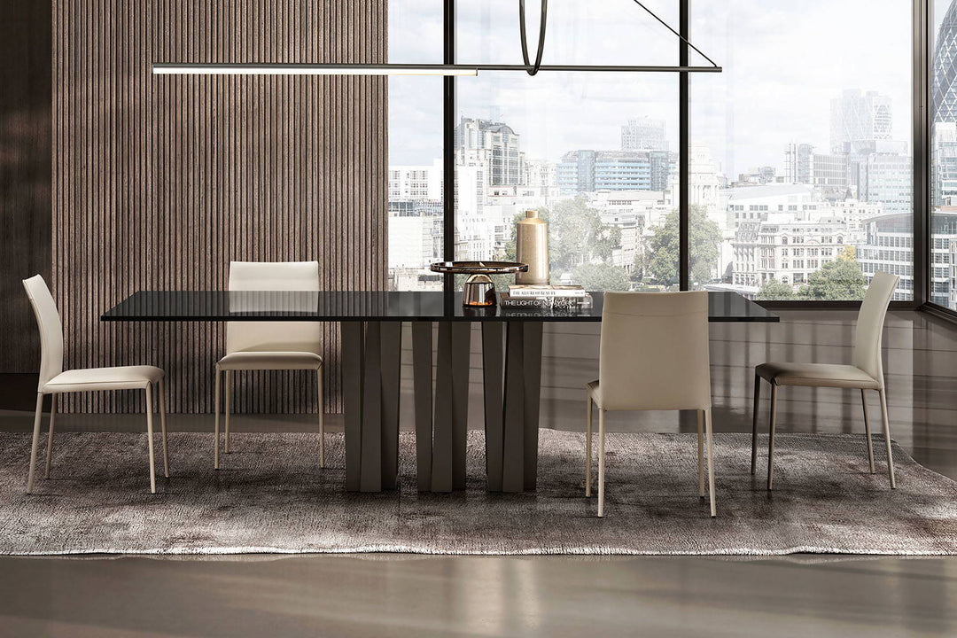 Narciso Dining Table