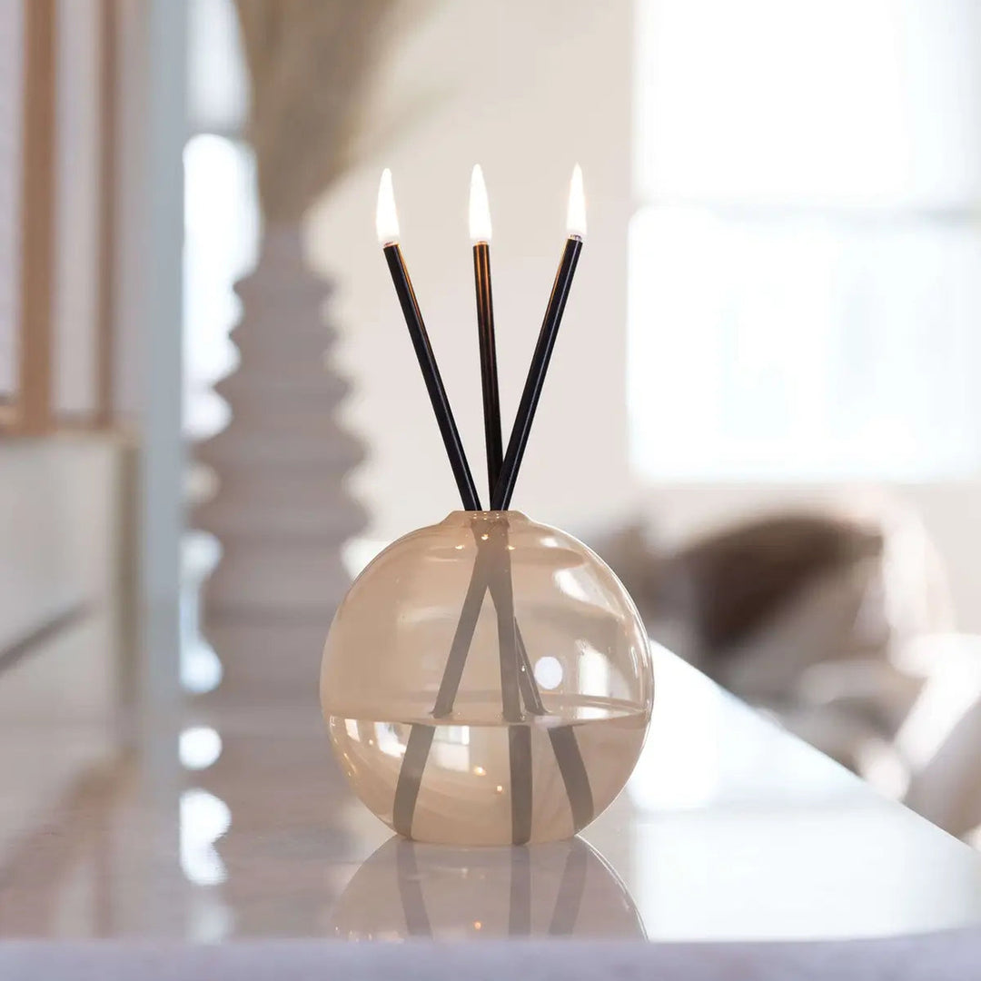 Neva Candle Set — Black / Pampas — lifestyle (square-fill)