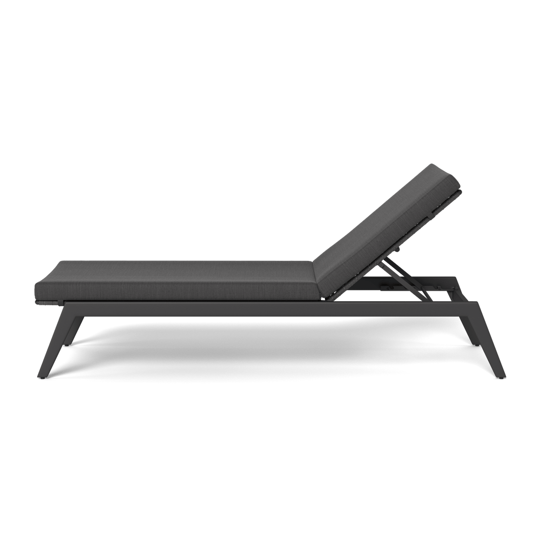 LOOP SUN LOUNGE — full product view