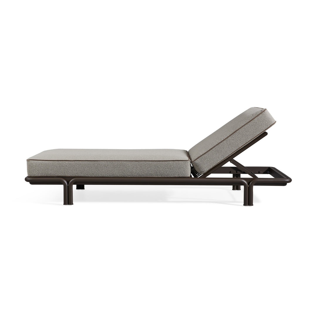 Parker Sun Lounge by Harbour