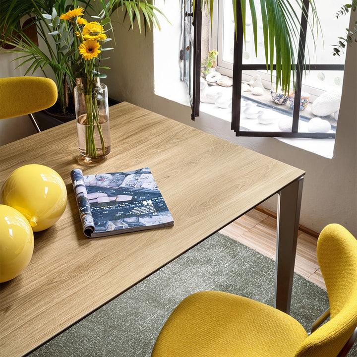 Pentagon Extendable Dining Table by Connubia detail view
