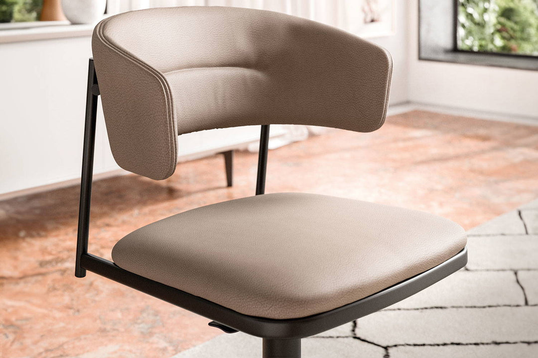 Petra Bar Stool