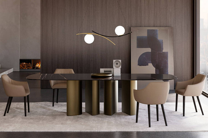 Plai Dining Table