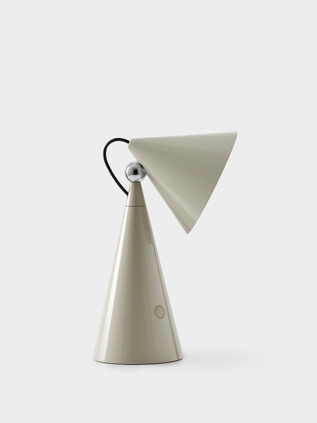 Pose Portable Light in High-Gloss Putty on a white background