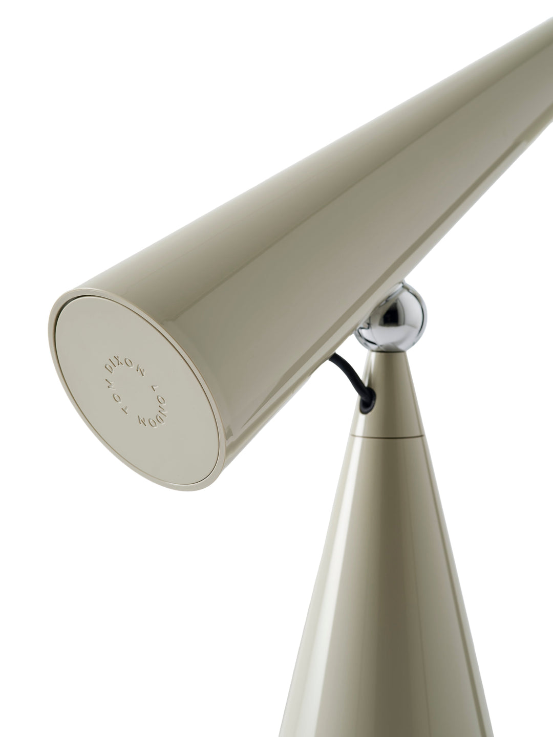 Pose Task Light adjustable shade detail