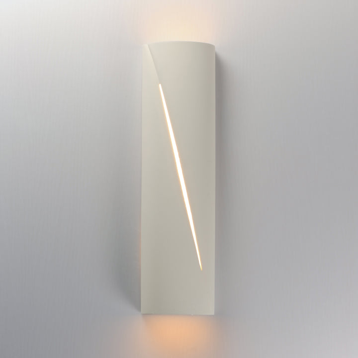 Puff 22" LED Outdoor Wall Sconce by ET2 Lighting, styled view 2