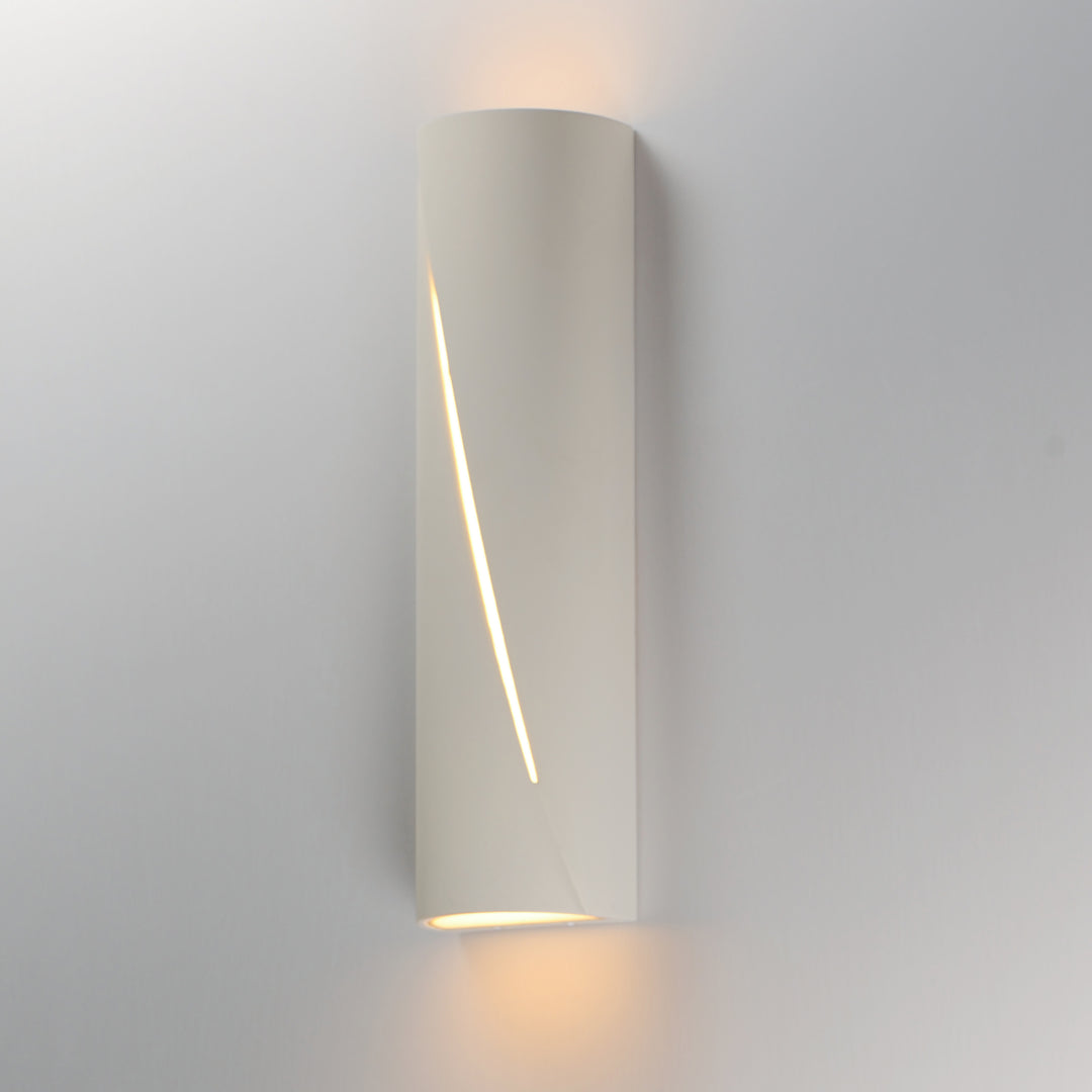 Puff 22" LED Outdoor Wall Sconce by ET2 Lighting, styled view 4