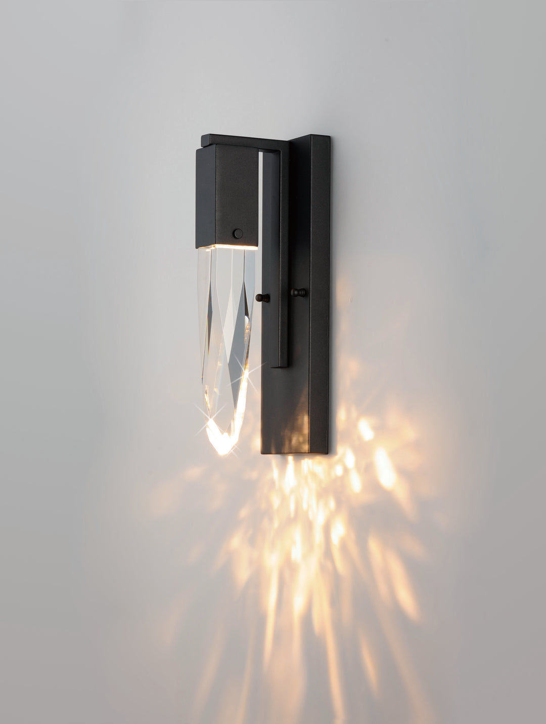 Quartz LED Wall Sconce by ET2 Lighting, styled view 6