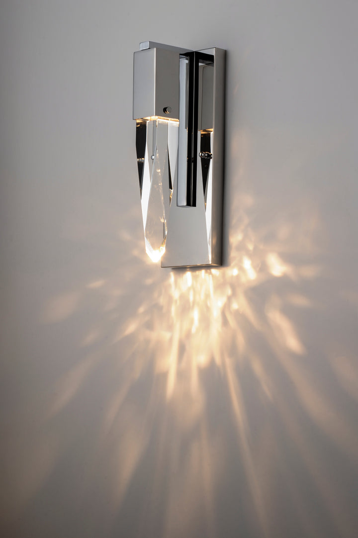 Quartz LED Wall Sconce by ET2 Lighting, styled view 8