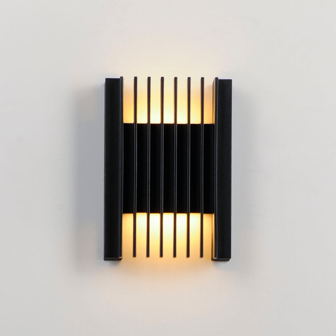 Rampart Small LED Outdoor Wall Sconce by ET2 Lighting, styled view 3