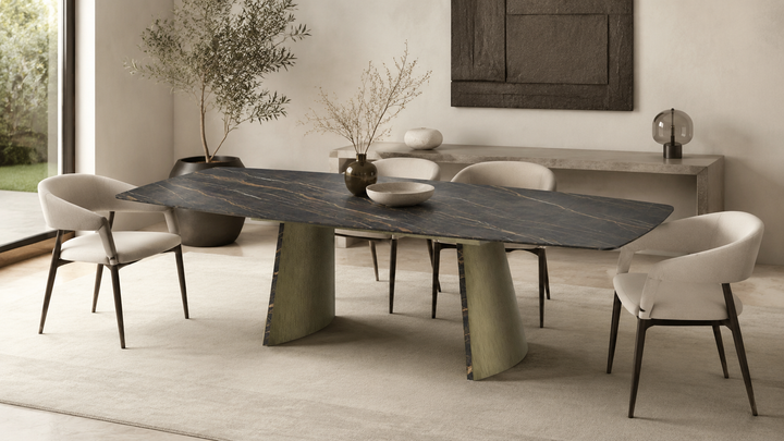 RAVELLO Noir Desir dining table in a modern home