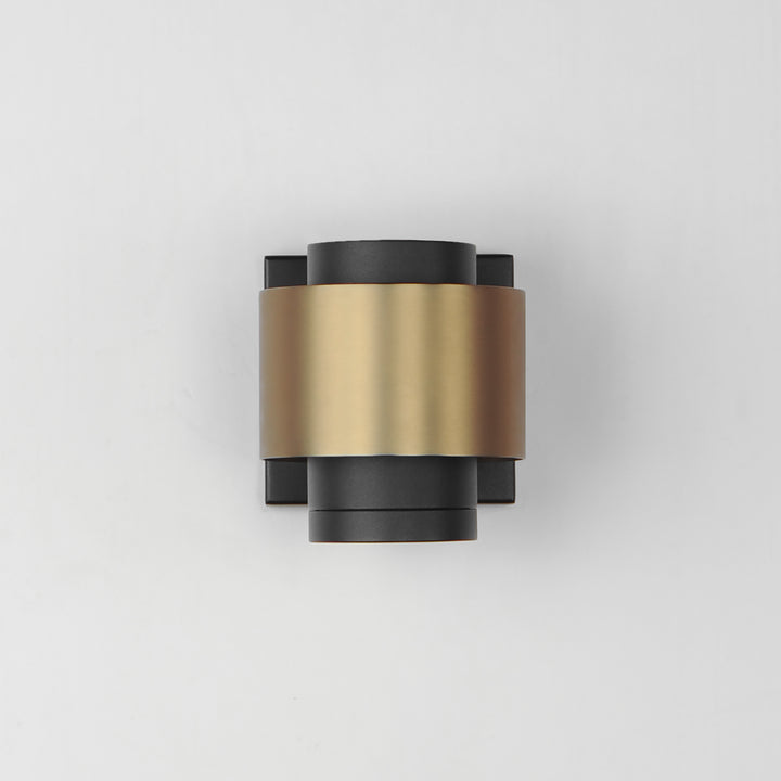 Reveal Small LED Outdoor Wall Sconce by ET2 Lighting, styled view 1