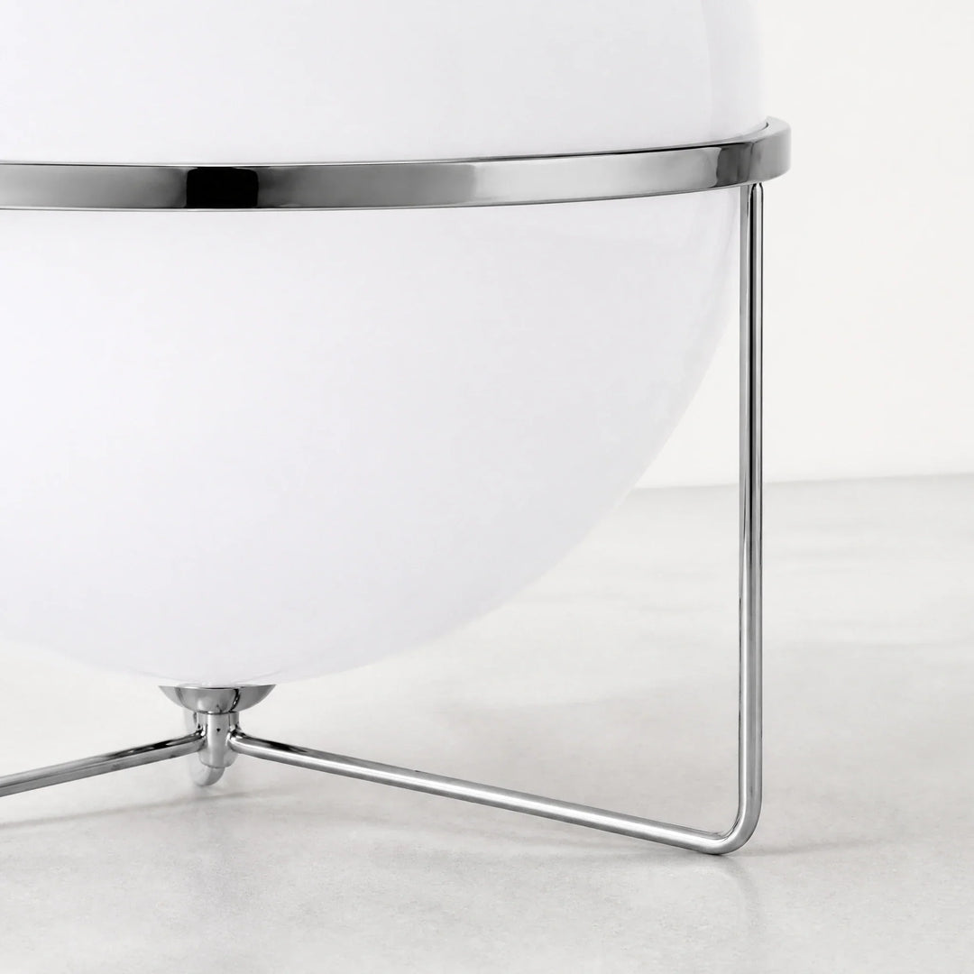 Solus Single Sphere Table Lamp by Interior Moderna - view 4