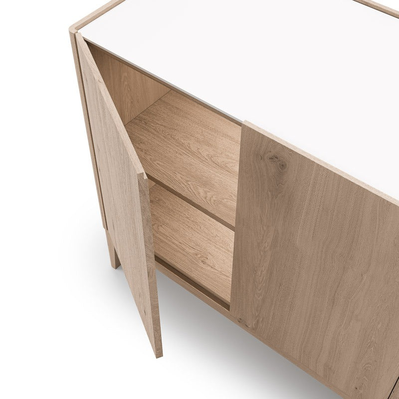 Sophie Buffet — door open interior detail