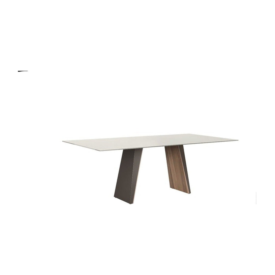 Timeless Table Trica