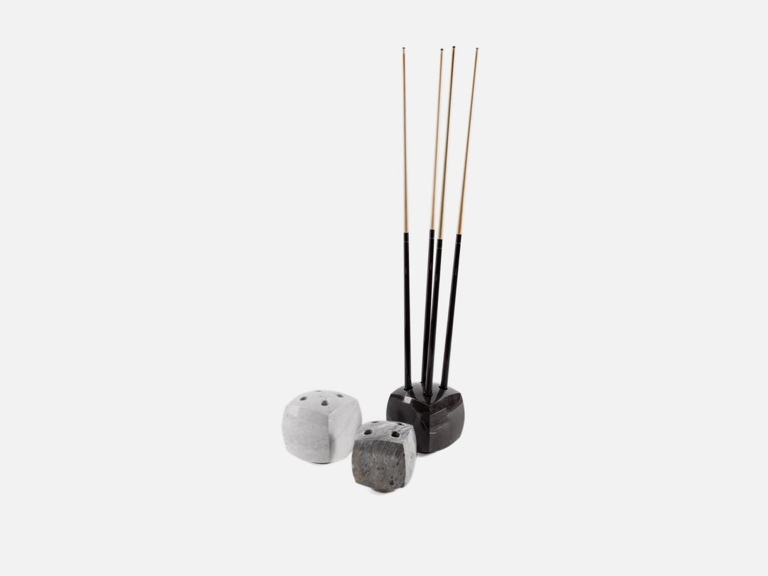 Tocco Marble Cue Rack by Impatia, detail