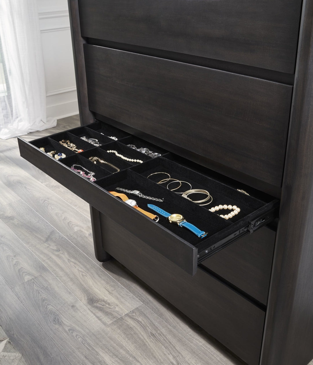 Xolani Five Drawer Chest with Jewelry Tray in Jaguar — detail view