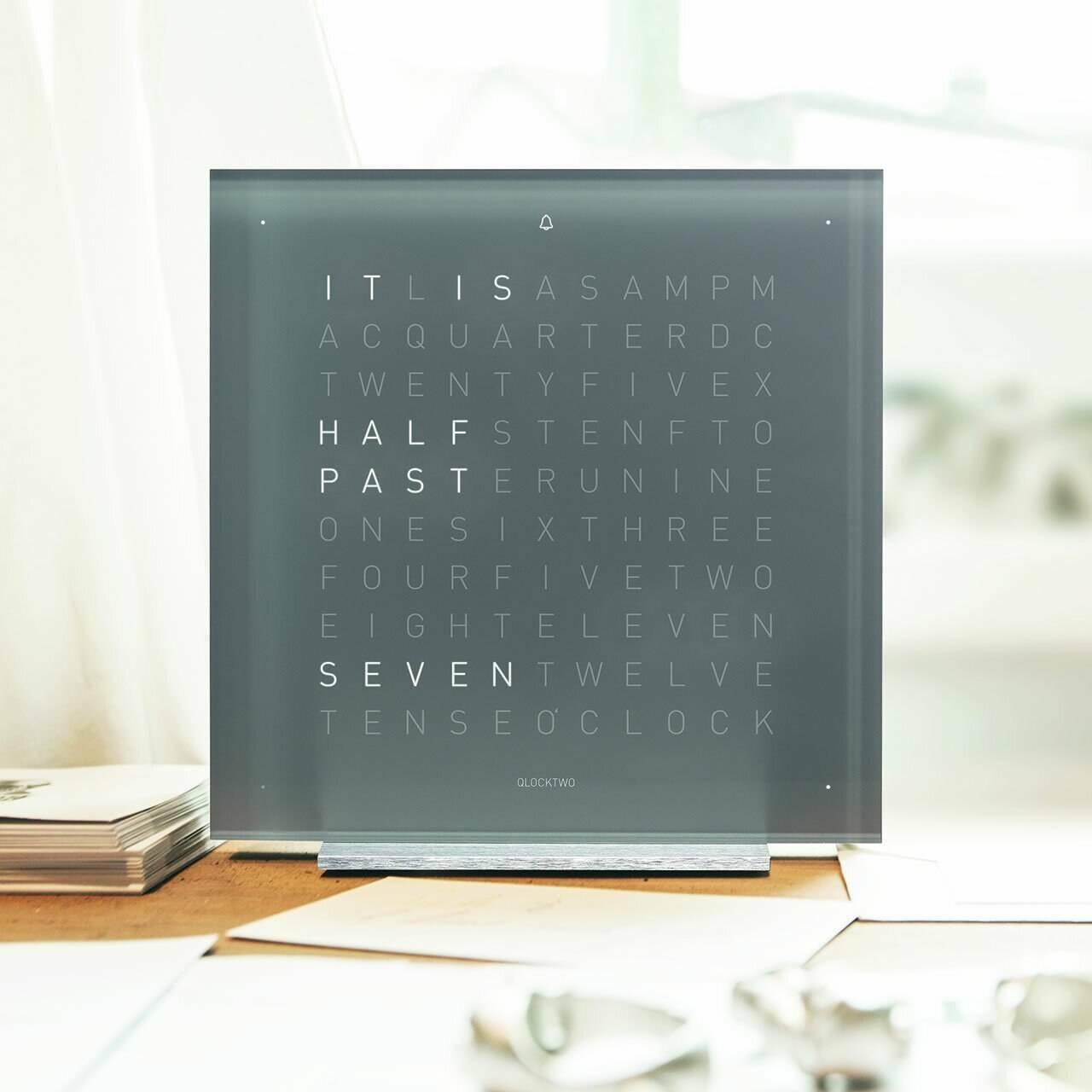 EARTH 13.5 Wall Clocks Qlocktwo